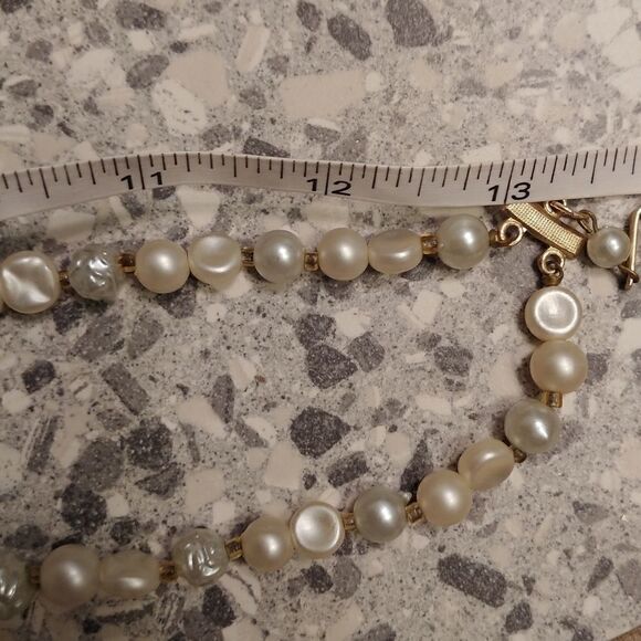 2 for $20 VTG Pale Green Beasld Hong Kong Necklace - Picture 7 of 8